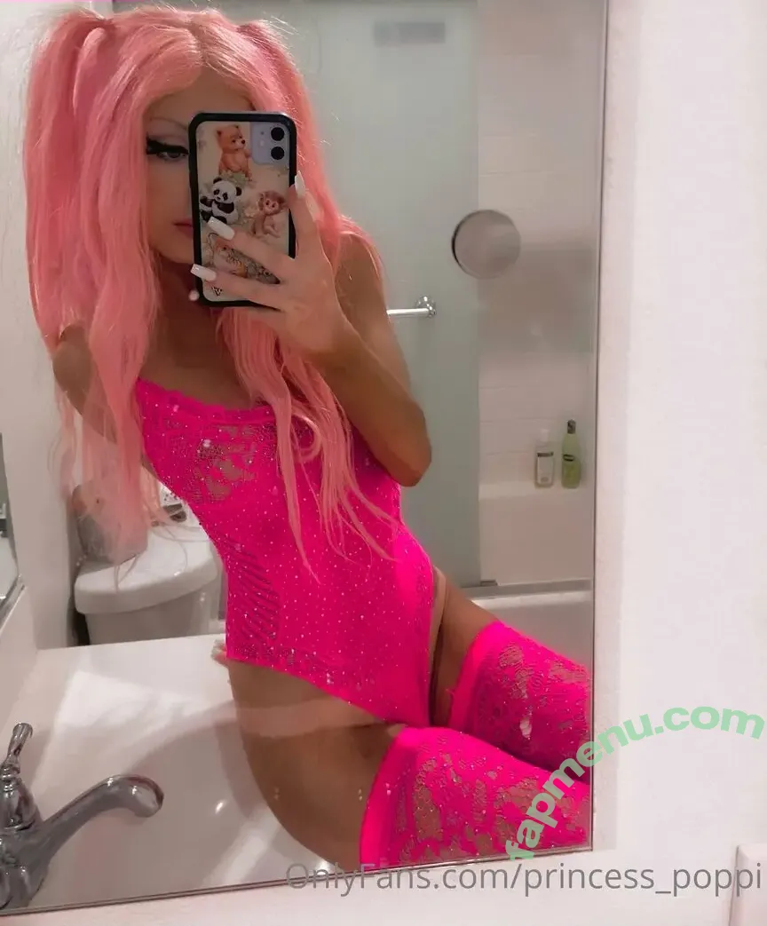Princess_Poppi nude photo #0099 (Poppidoux / daisywaifufree / princess_poppy_vt)