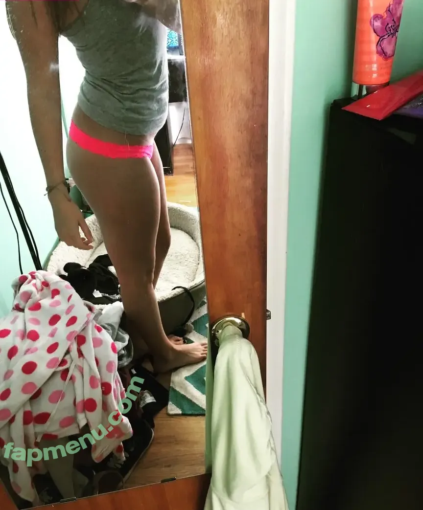 princessahlee nude photo #0020 (princessleahreyes)
