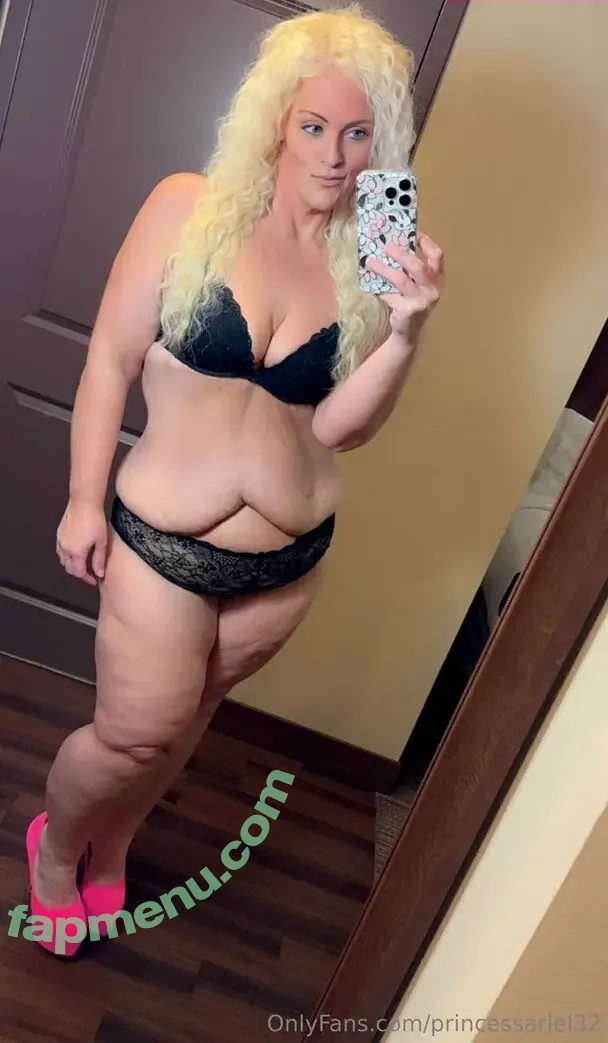 princessariel32 nude photo #0041 (princessariel32)