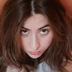 princessdaniela / Lara London / Teens React / heyimdanielasup nude photo #0002