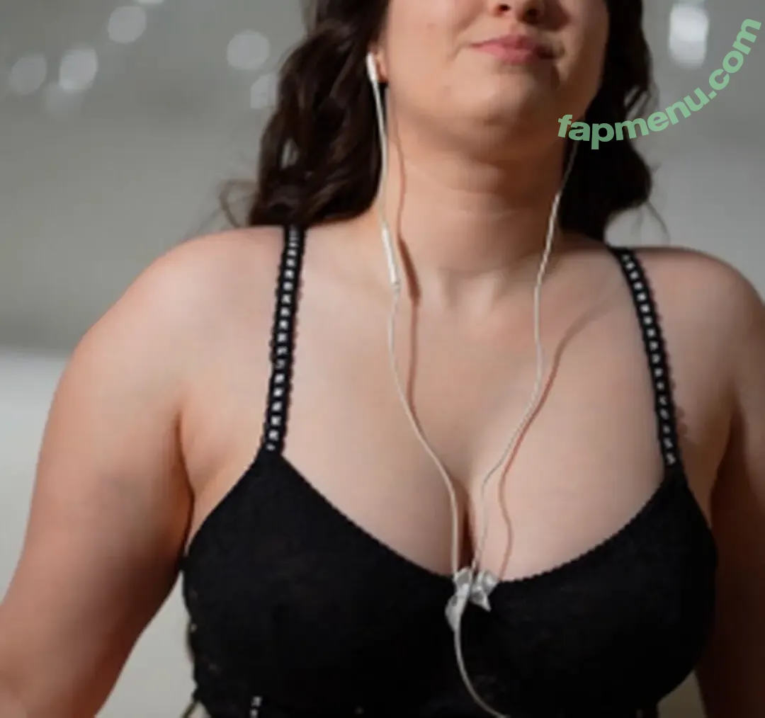 Princessella69 nude photo #0008 (urprincessella)