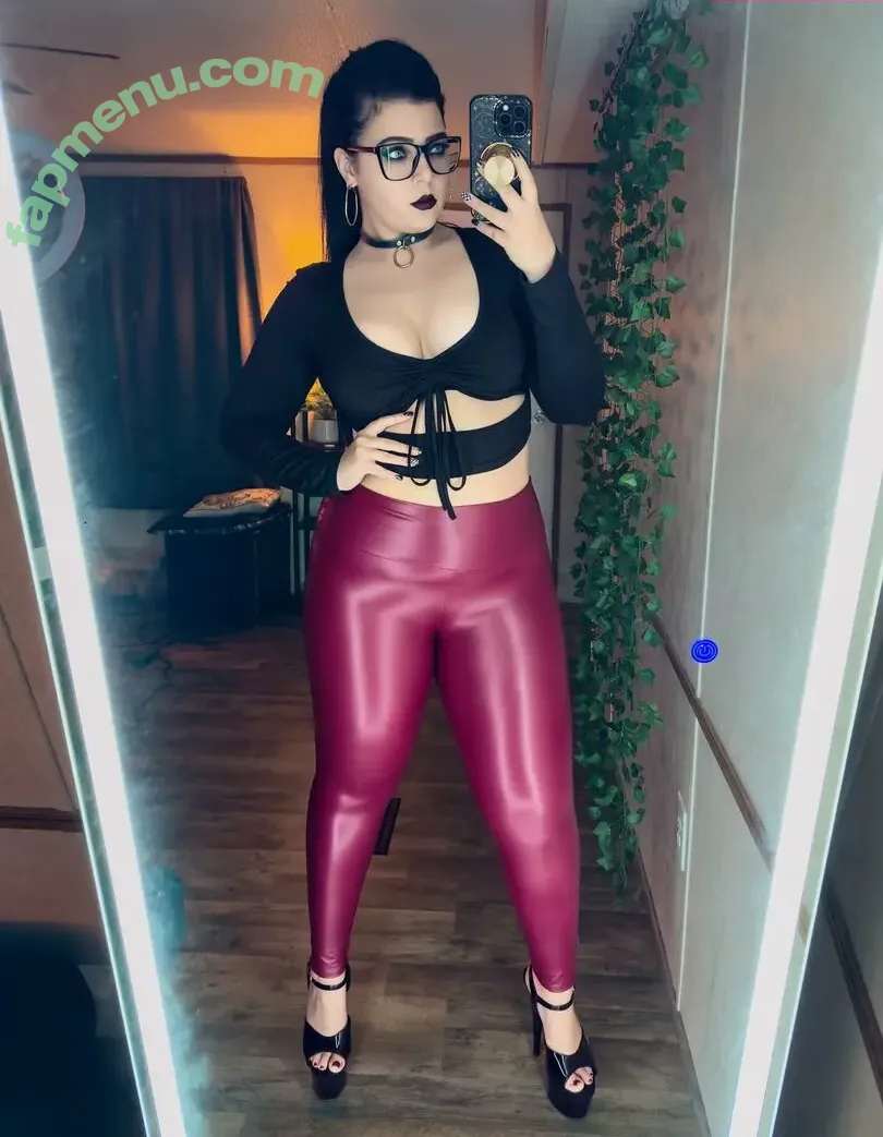 Princessgothicbean nude photo #0066 (flickmybeann)