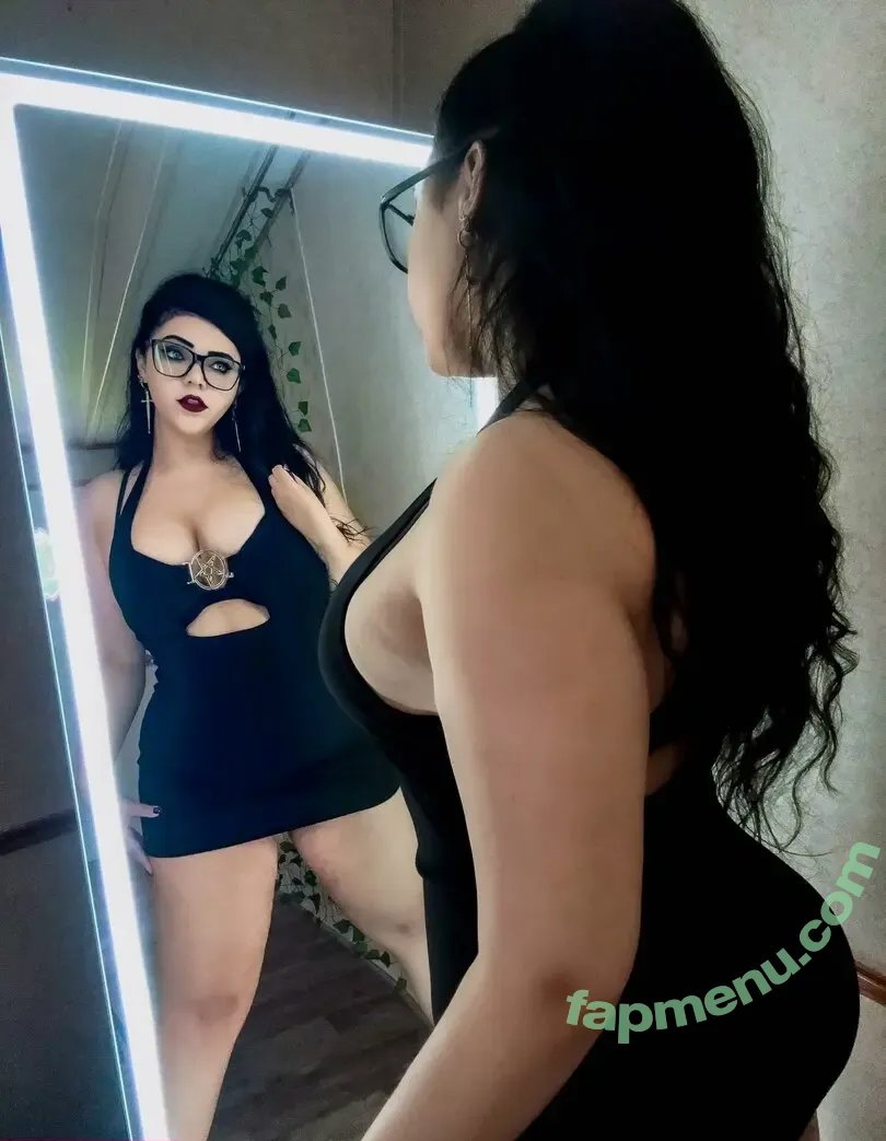 Princessgothicbean nude photo #0077 (flickmybeann)