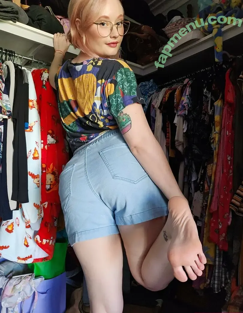 princesshoneysfeet nude photo #0005 (princesshoneysfeet)