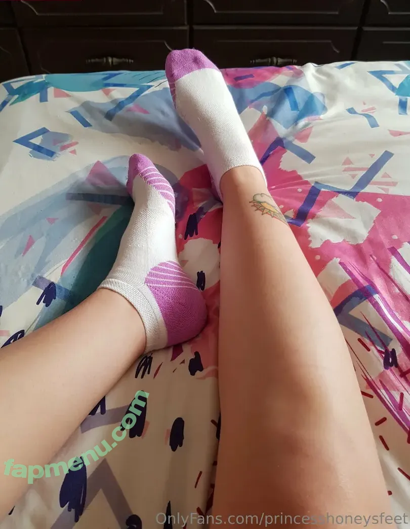 princesshoneysfeet nude photo #0052 (princesshoneysfeet)