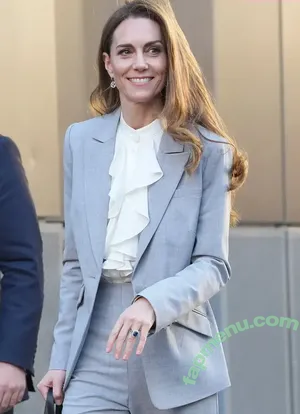 PrincessWales / Catherine / Kate Middleton / _kate_middleton_royal nude photo #0079