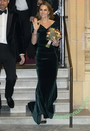 PrincessWales / Catherine / Kate Middleton / _kate_middleton_royal nude photo #0093