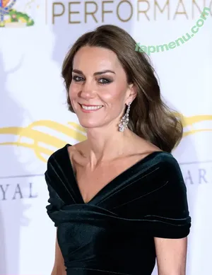 PrincessWales / Catherine / Kate Middleton / _kate_middleton_royal nude photo #0110