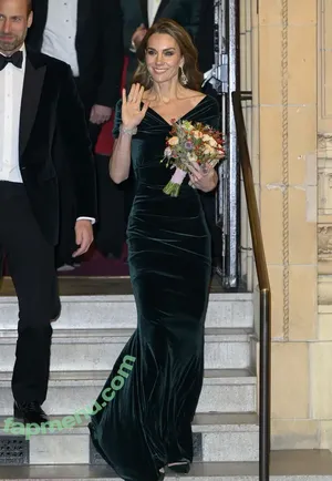PrincessWales / Catherine / Kate Middleton / _kate_middleton_royal nude photo #0123