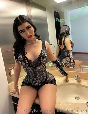 priscilainzunza / priscila_inzunza nude photo #0011
