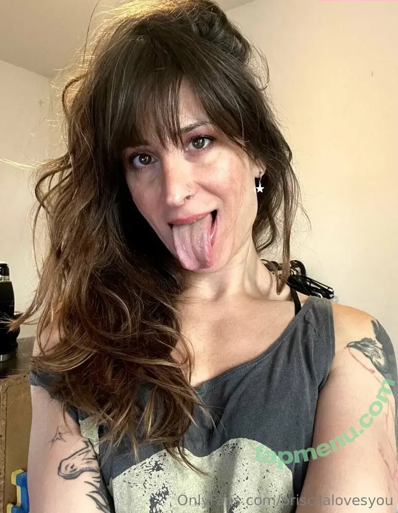 priscilalovesyou nude photo #0030 (priscila.lovesyou)
