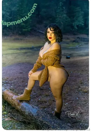 privexpresents / mamacakesworld nude photo #0010