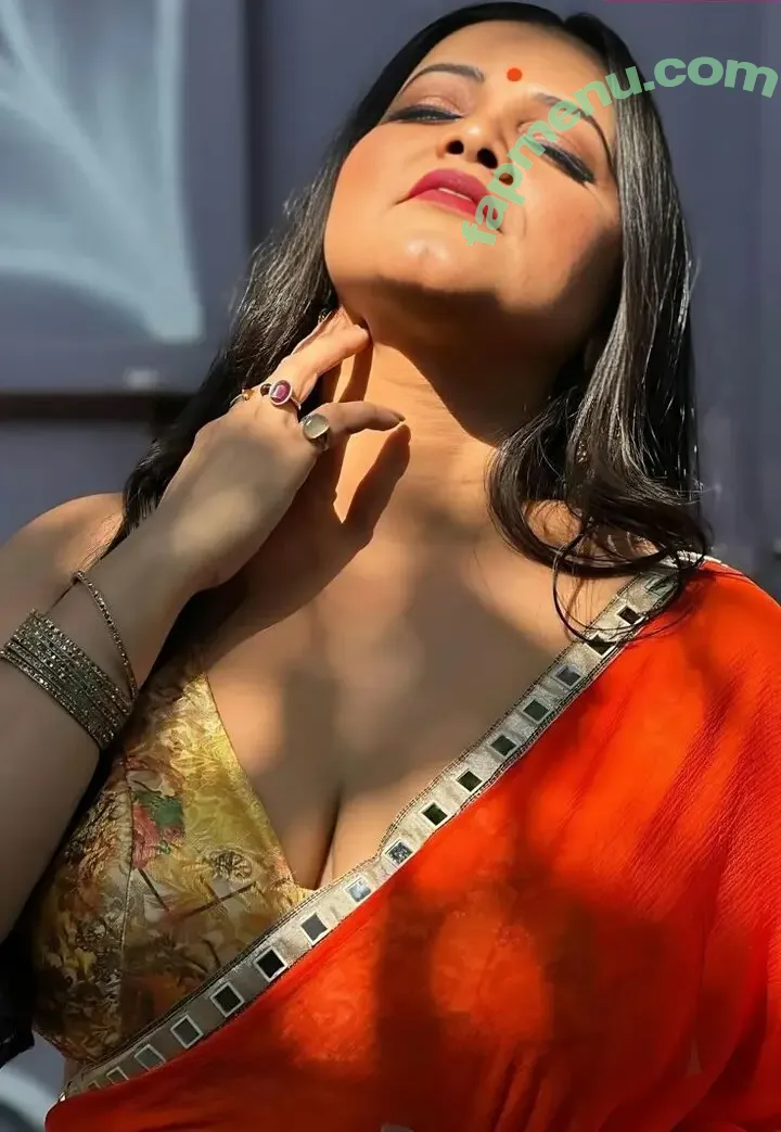 Priya Gamre nude photo #0004 (Priya Gamre)
