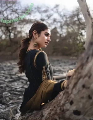 Priya Prakash Varrier / priya.p.varrier nude photo #0078