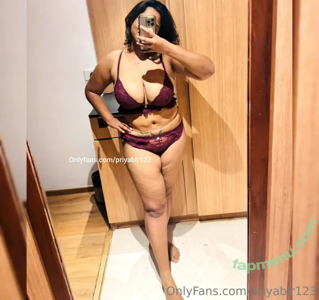 priyablr123 nude photo #0026 (priyatakur123)