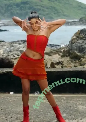 Priyamani / pillumani nude photo #0015