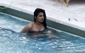 Priyanka Chopra / officialsherlynchopra / priyankachopra nude photo #0023