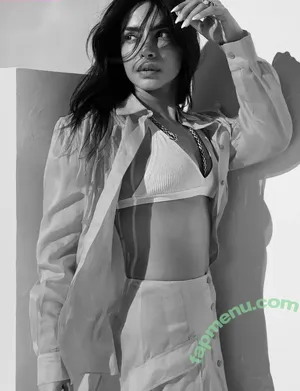 Priyanka Chopra / priyankachopra nude photo #0139