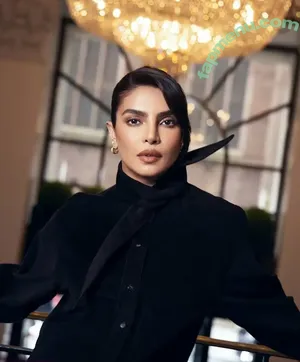 Priyanka Chopra / officialsherlynchopra / priyankachopra nude photo #0201