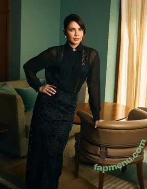 Priyanka Chopra / officialsherlynchopra / priyankachopra nude photo #0288