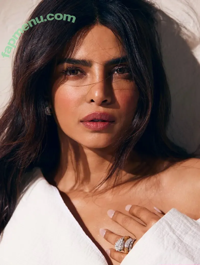 Priyanka Chopra nude photo #0137 (priyankachopra)