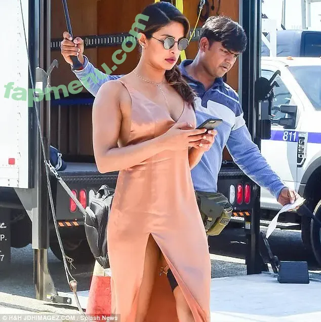 Priyanka Chopra nude photo #0176 (priyankachopra)