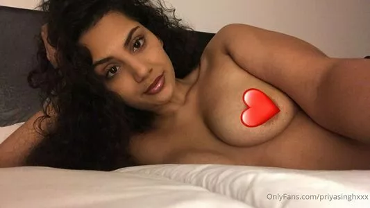 priyasinghxxx / priyasingh_official nude photo #0027