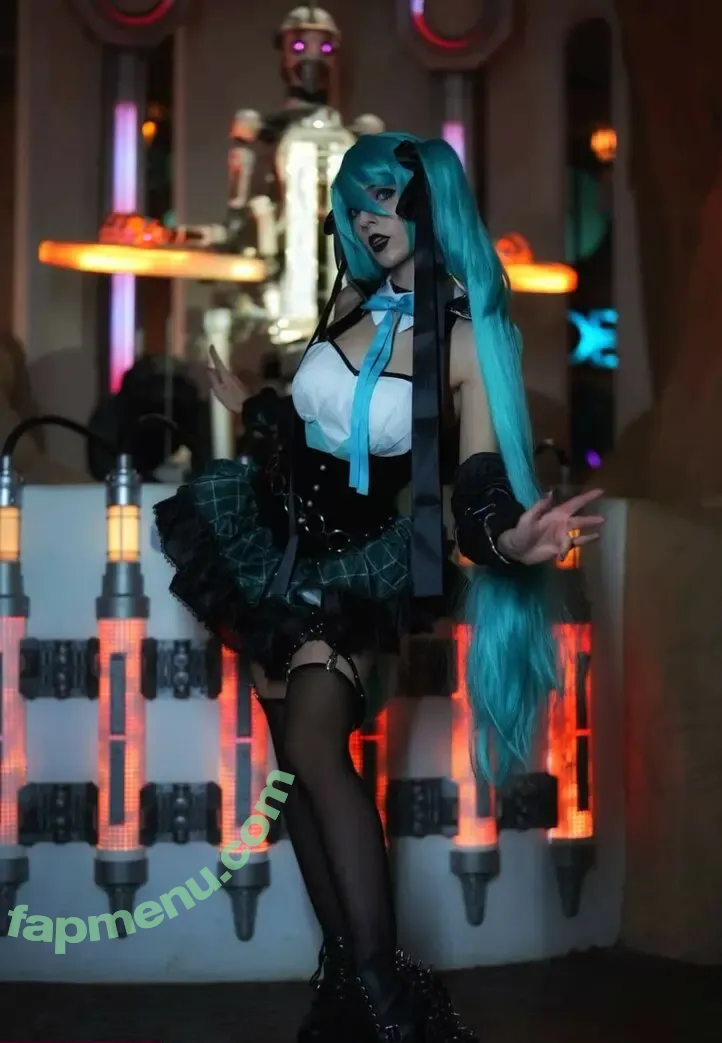 prototype.fox nude photo #0046 (Shay / prototypef0x)