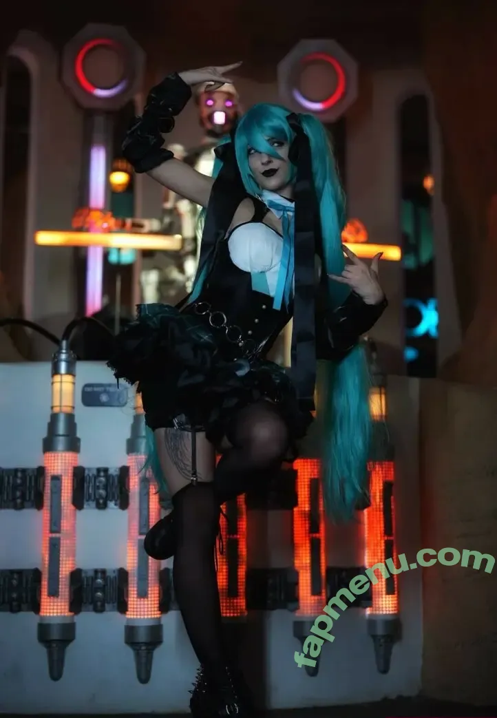 prototype.fox nude photo #0048 (Shay / prototypef0x)