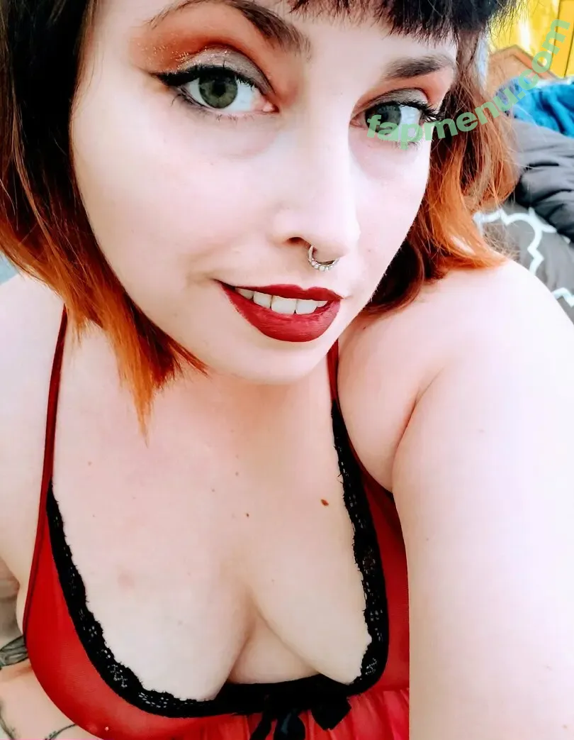 prunkle nude photo #0018 (prunklethefox)