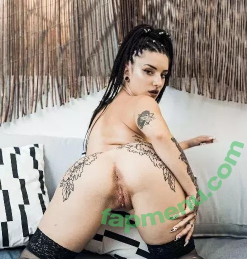 prvega28 nude photo #0089 (Vega / prveegaa28)