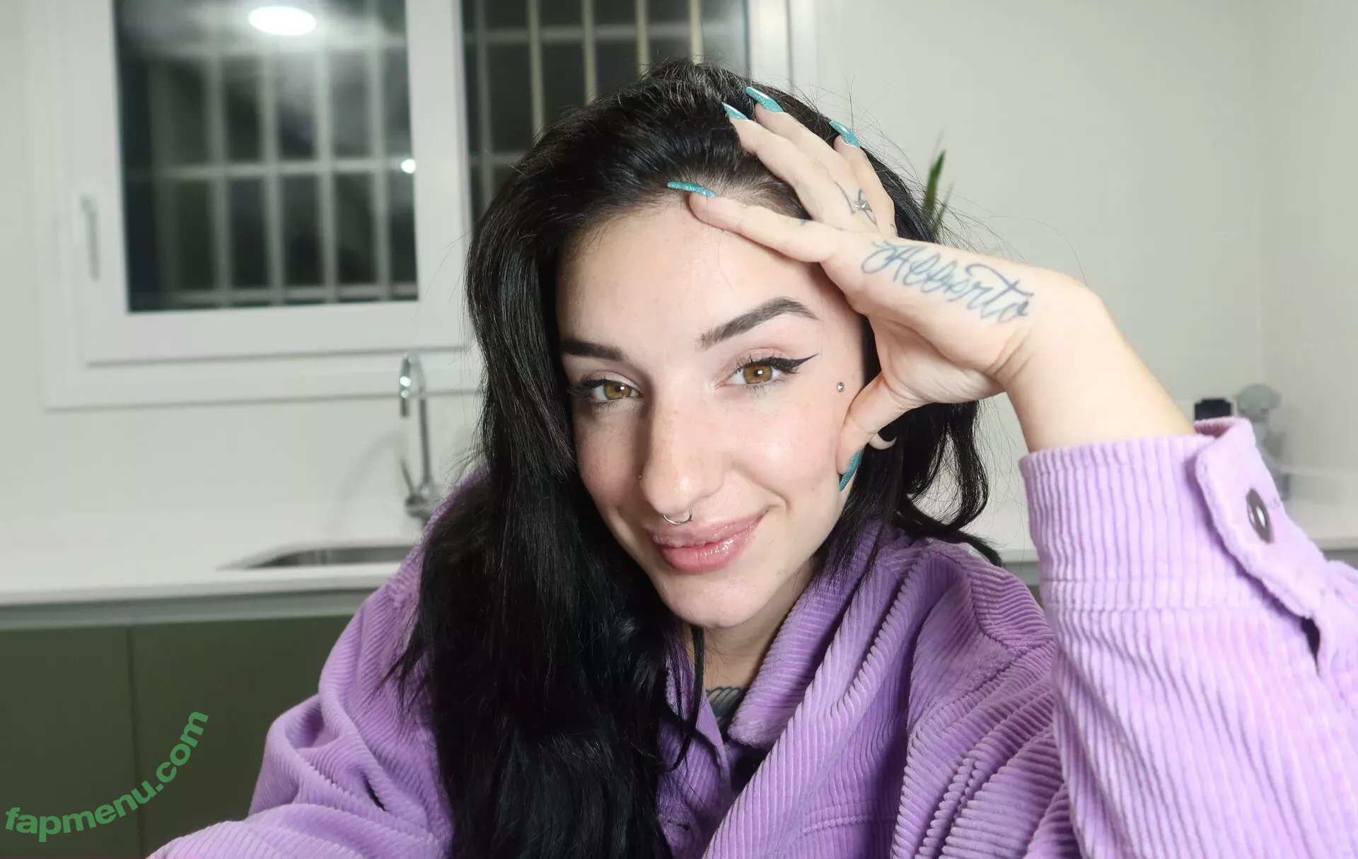 prvega28 nude photo #0322 (Vega / prveegaa28)