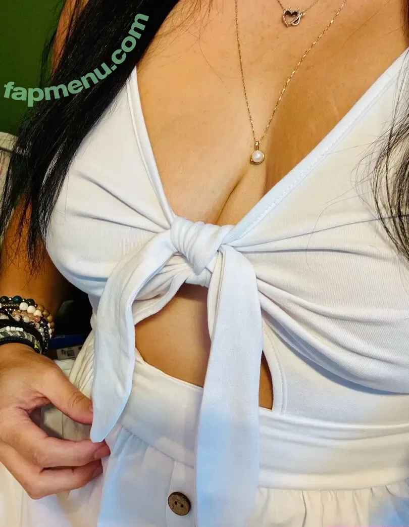 ptitevilaine nude photo #0037 (ptitevilaine)