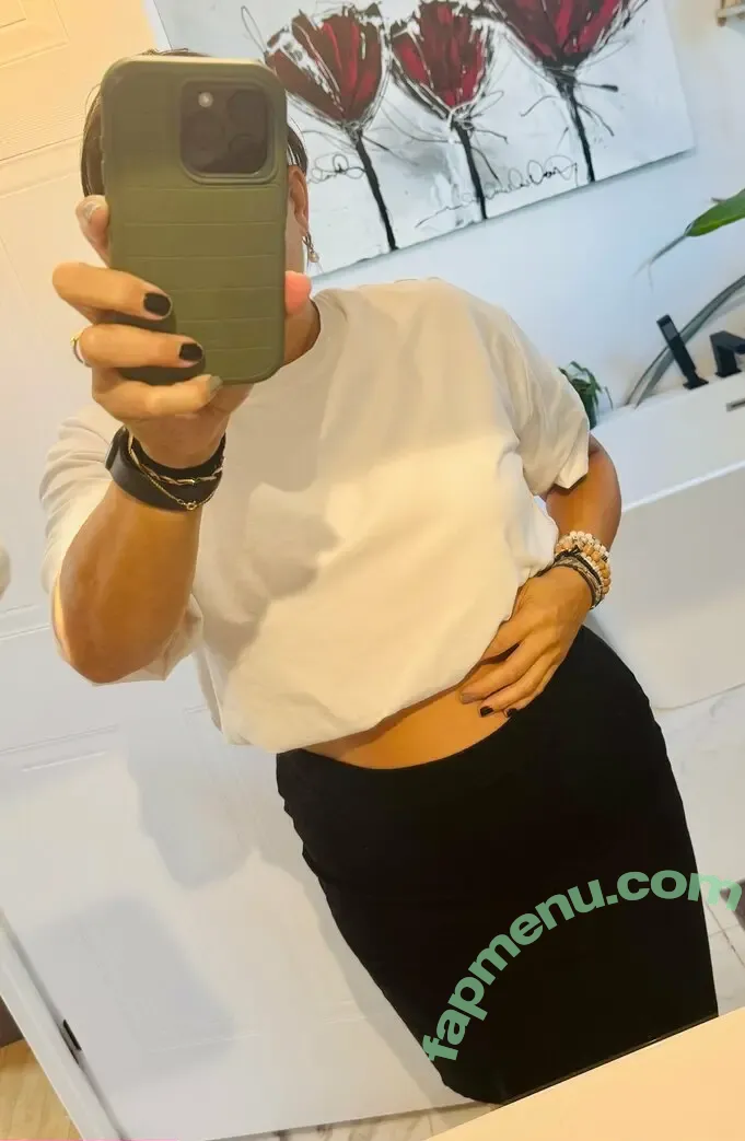 ptitevilaine nude photo #0112 (ptitevilaine)