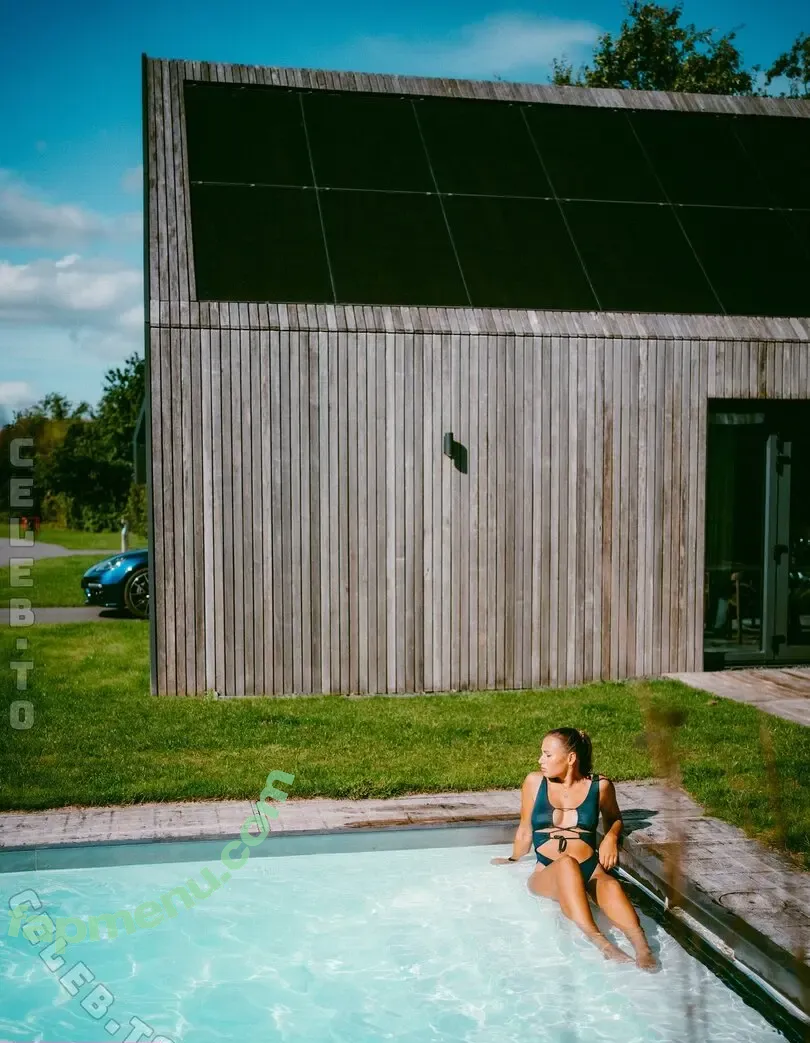 Puck Moonen nude photo #0183 (moonenpuck / puckmoonen)