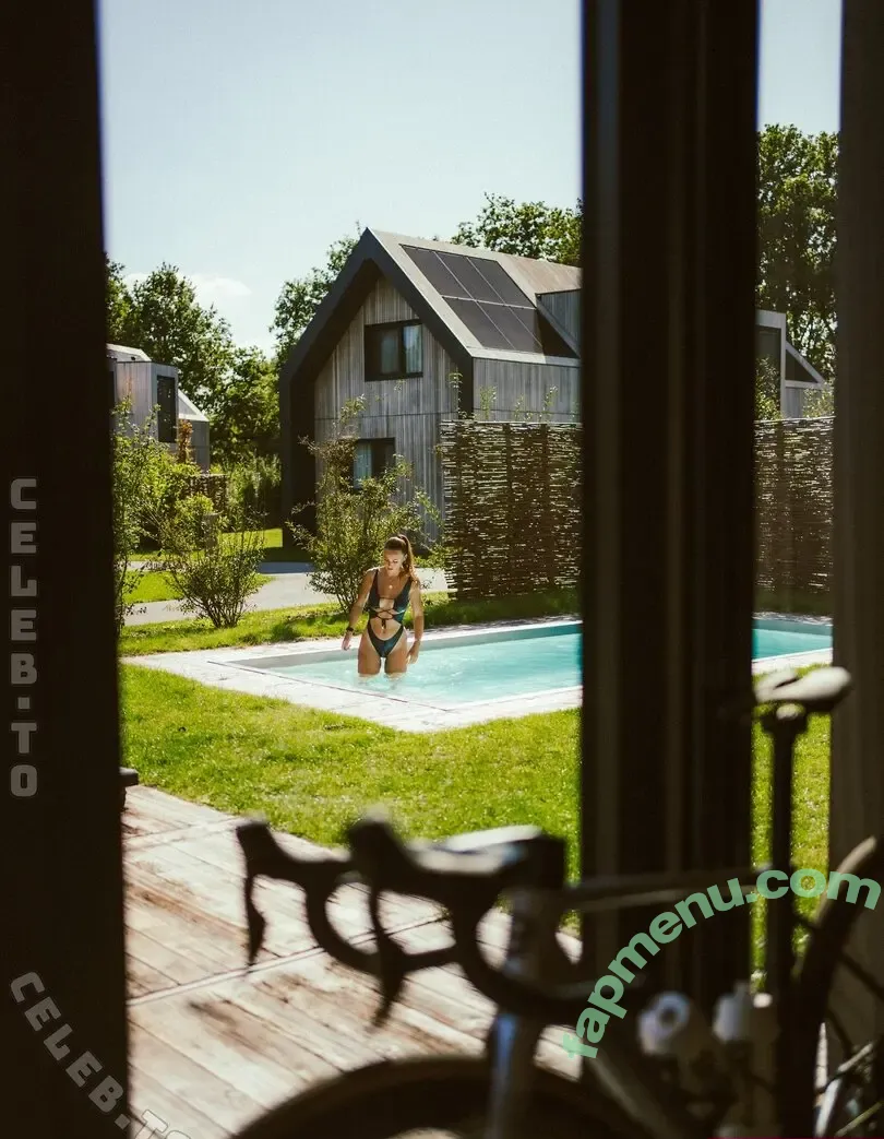 Puck Moonen nude photo #0184 (moonenpuck / puckmoonen)