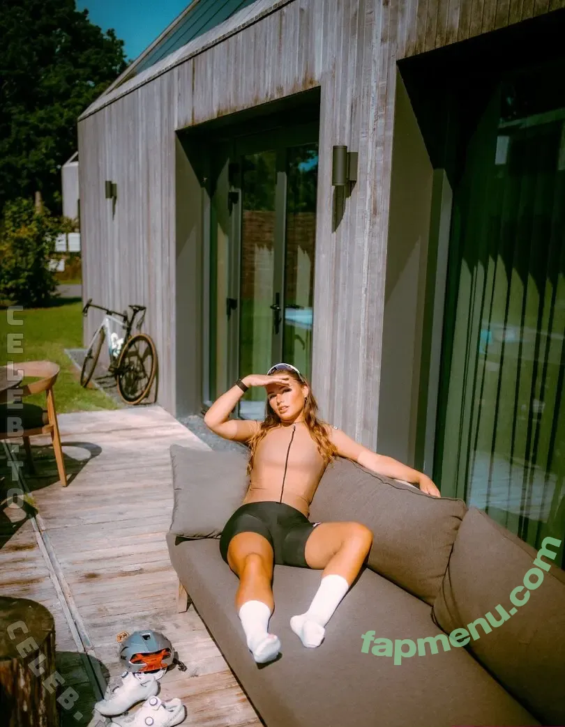 Puck Moonen nude photo #0186 (moonenpuck / puckmoonen)