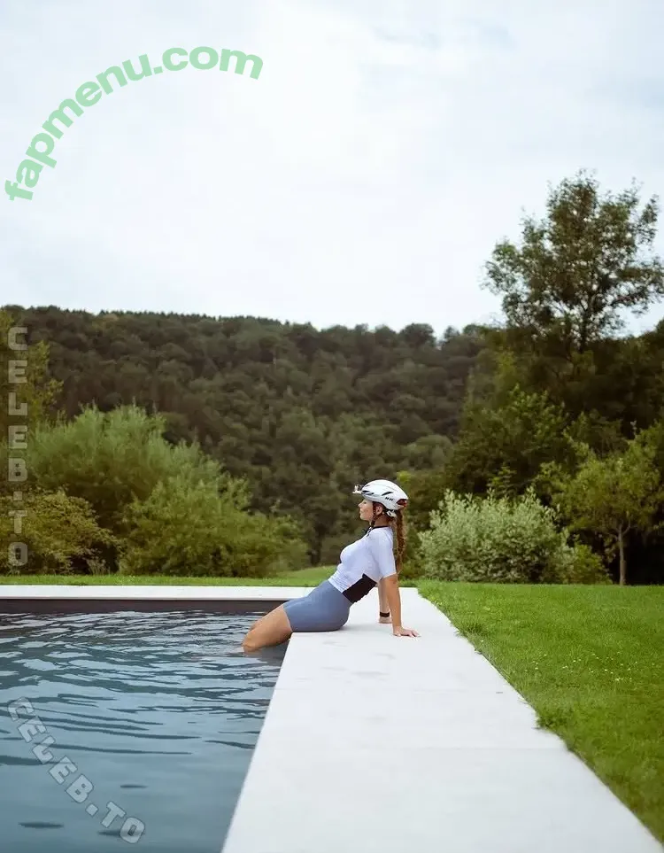 Puck Moonen nude photo #0189 (moonenpuck / puckmoonen)