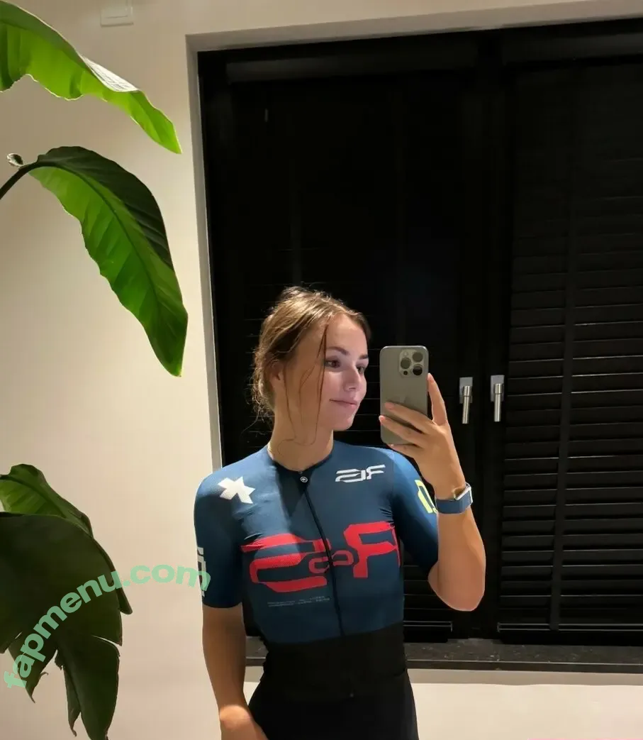 Puckmoonen nude photo #0064 (Puck Moonen)