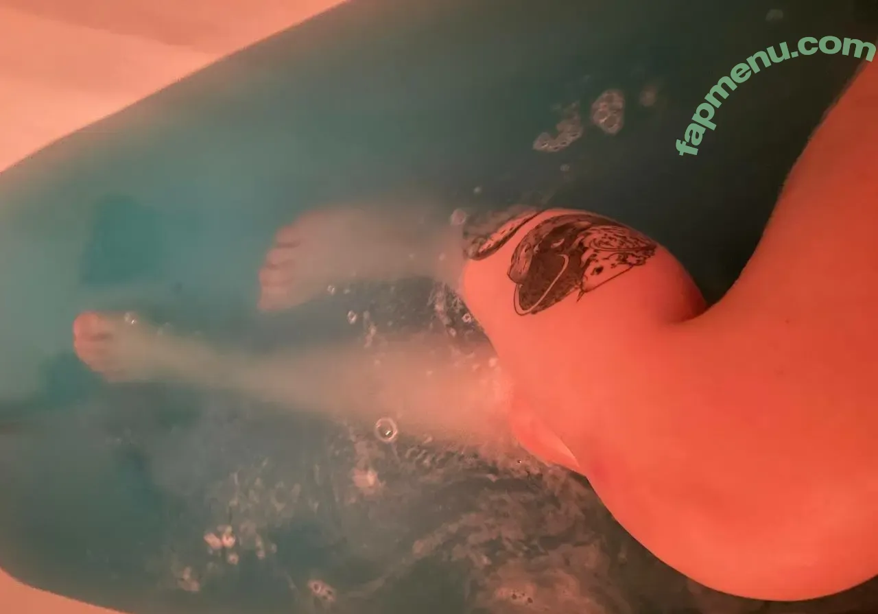 Pumpkin Pie nude photo #0216 (fairypie / ollwen / pumpkinpiepitbull)