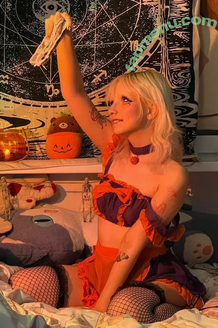 Pumpkin Pie nude photo #0255 (fairypie / ollwen / pumpkinpiepitbull)