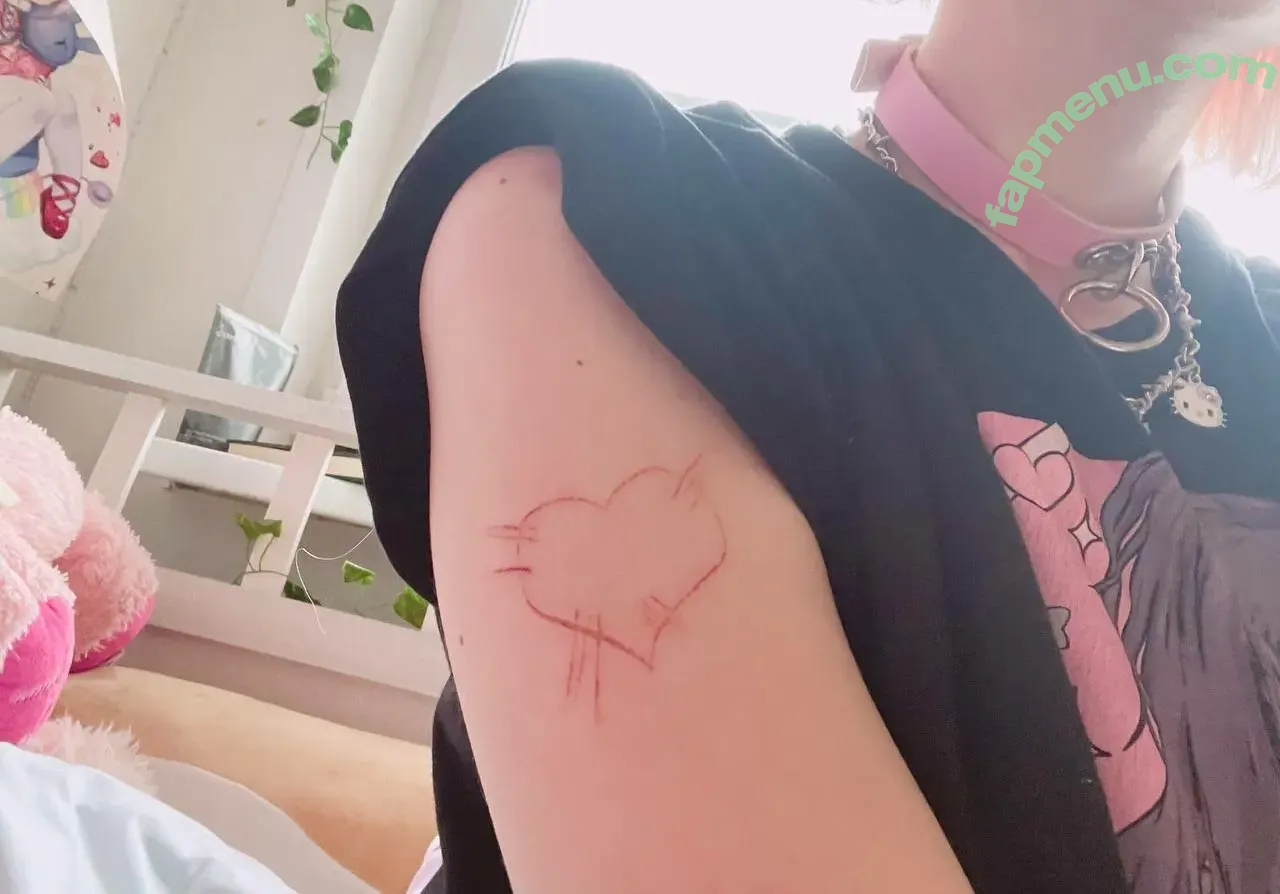 Pumpkin Pie nude photo #0404 (fairypie / ollwen / pumpkinpiepitbull)