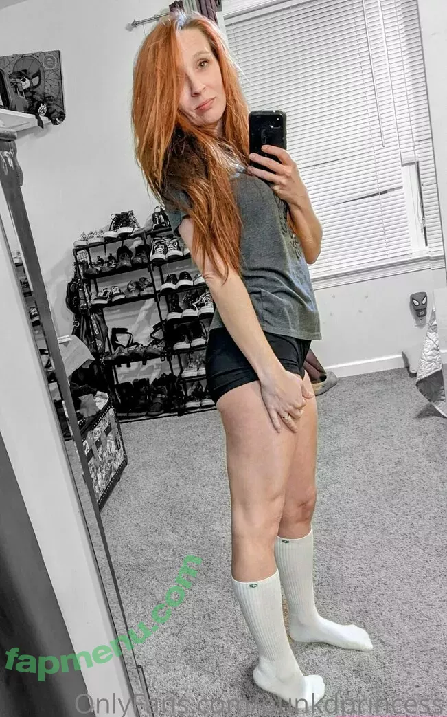 punkdprincess nude photo #0250 (punkdprincess_)