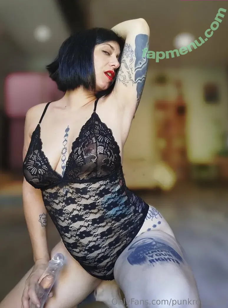 punkrocksoul nude photo #0021 (punkrocksoul_)