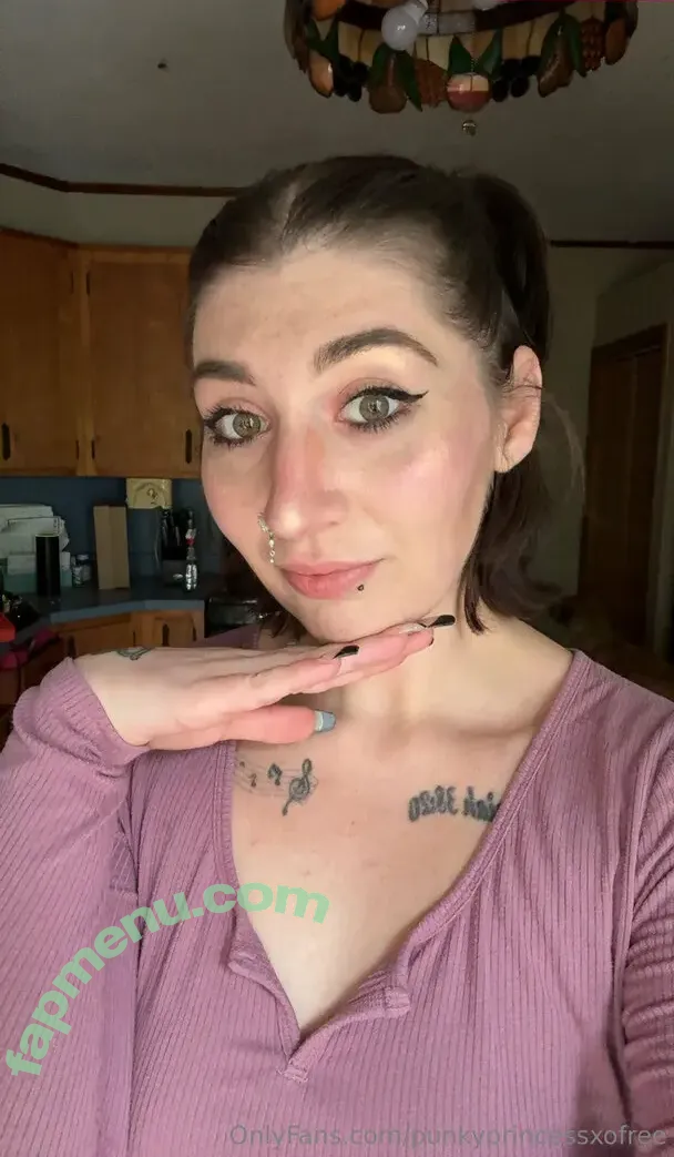 punkyprincessxofree nude photo #0050 (punkyprincessxofree)