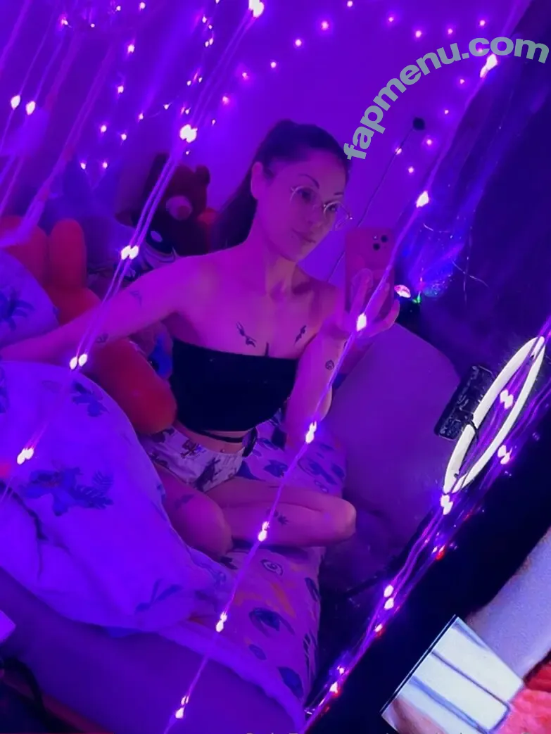 purple.butterfly nude photo #0056 (purplebutterflykids)