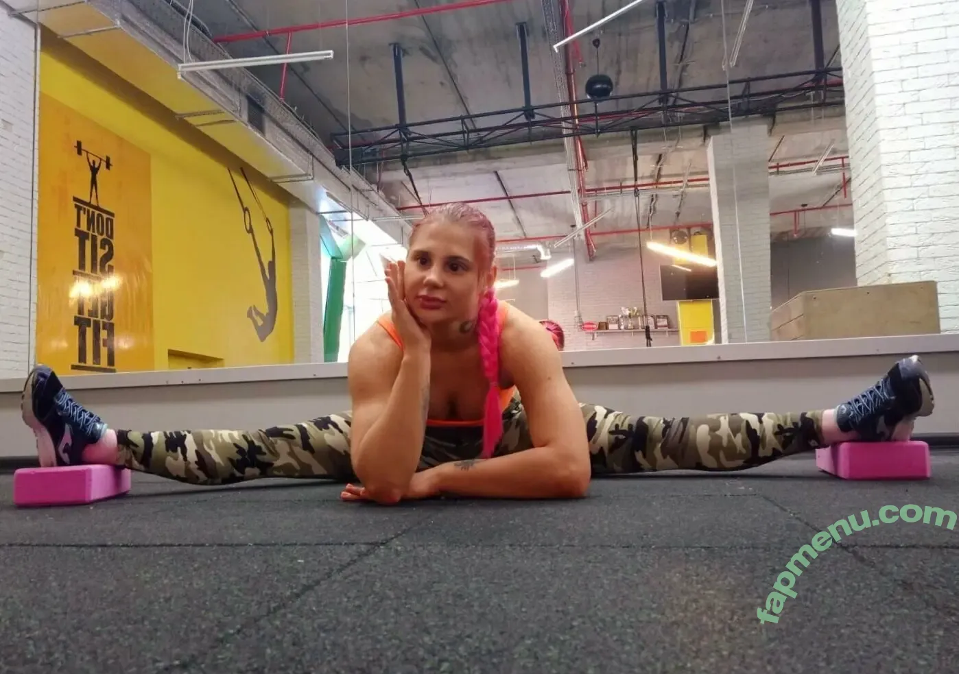 purplecranberry nude photo #0001 (cranberrry__)