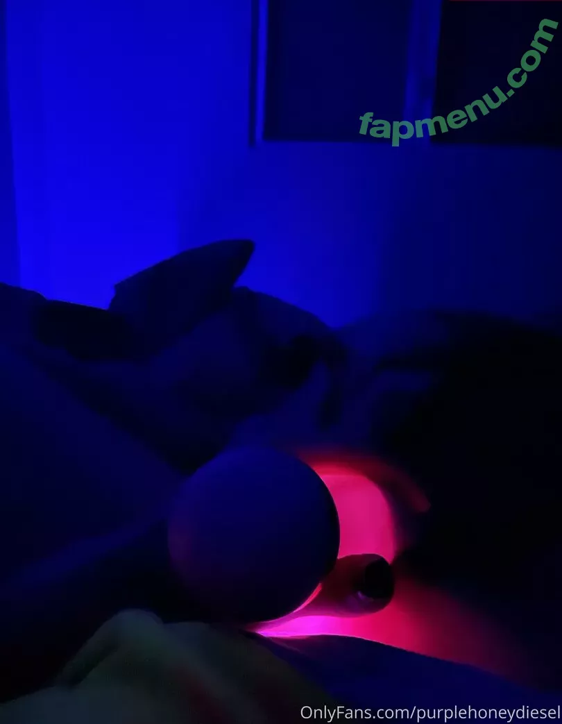 purplehoneydiesel nude photo #0002 (goddessxlashes)