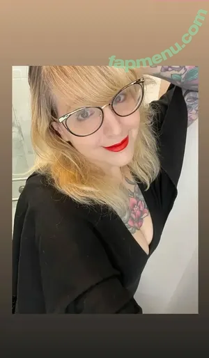 PushingUpRoses / roseanders nude photo #0690