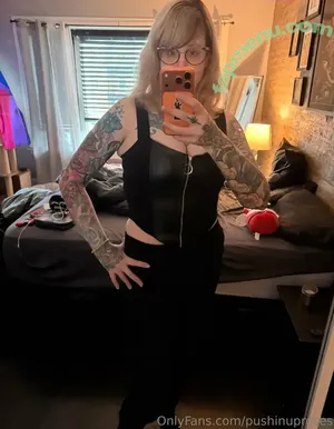 PushingUpRoses / roseanders nude photo #0755